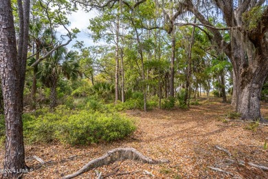 Nestled along the picturesque intercoastal waterway lies a rare - photo 12