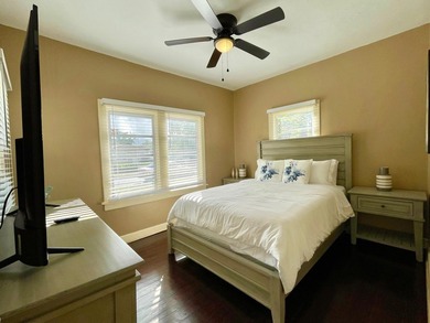 Single Family Home ''WITH A RENTED DETACHED DUPLEX APARTMENT - photo 12