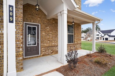 Kathleen Floor Plan - Lot 40 | Move-In Ready | Corner Lot - photo 3