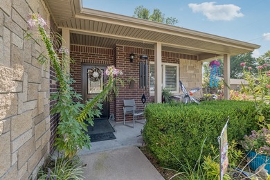 Grand Lake O the Cherokees Condo Sale Pending in Grove Oklahoma