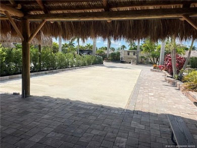 CALLING ALL PICKLE BALL PLAYERS! This beautiful lot has it all! - photo 1