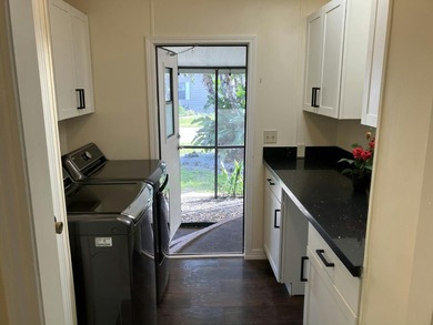 Don't miss this beauty! Eye catching interior design. Corner lot - photo 11