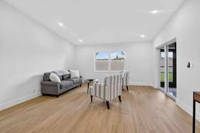 This beautifully remodeled and move-in ready 2- bedroom - photo 12