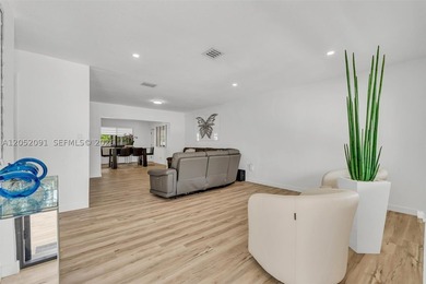 Beautiful and well-maintained 5-bedroom, 3-bathroom home - photo 4