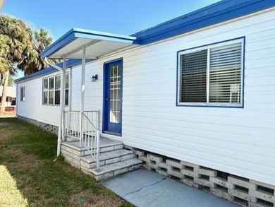 Beautiful Open Concept 3 Bedroom home only 10 minutes to Indian - photo 4