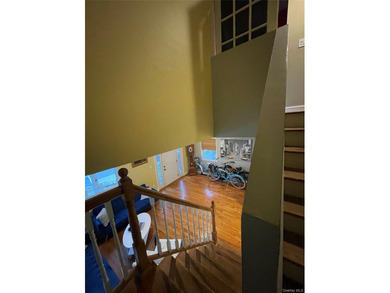 Retired contractor's own home, carefully and meticulously - photo 15