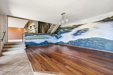 Perched high above the Mississippi River Valley, this - photo 16
