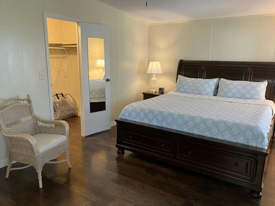 Don't miss this beauty! Eye catching interior design. Corner lot - photo 17