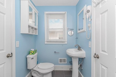 Newly renovated raised beach house located in the highly - photo 19