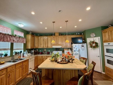 Spectacular Bear Lake Views, Year Round Comfort and Endless - photo 19