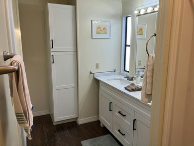 Don't miss this beauty! Eye catching interior design. Corner lot - photo 20