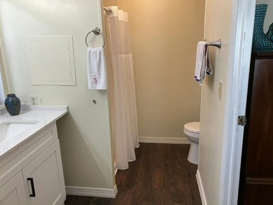 Don't miss this beauty! Eye catching interior design. Corner lot - photo 21