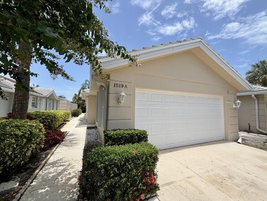 Lakefront living in the heart of St. Lucie West! This spacious - photo 1