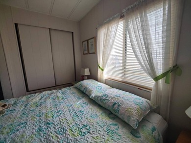 Cozy, comfortable and WELL Maintained! 2 Bedrooms (split plan) - photo 22