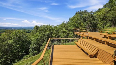 Perched high above the Mississippi River Valley, this - photo 25
