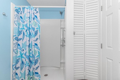 Newly renovated raised beach house located in the highly - photo 26