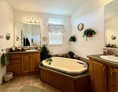 Spectacular Bear Lake Views, Year Round Comfort and Endless - photo 26