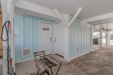 Newly renovated raised beach house located in the highly - photo 36