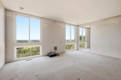 Perched high above the Mississippi River Valley, this - photo 44