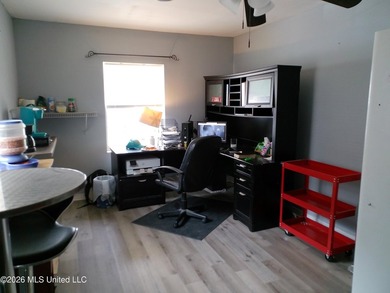 Well maintained 3bdrm 1.5 bath 1364 square foot home. New roof - photo 9