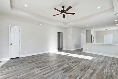 Brand New Construction. PRICED BELOW APPRAISED VALUE!!! 4 Bed, 2 - photo 6