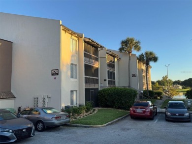 Lake Condo For Sale in Altamonte Springs, Florida