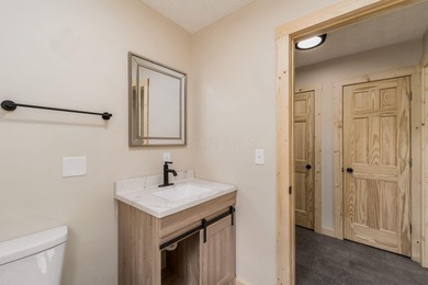 **Agent Owned** Taken down to the studs and rebuilt. This 3-bed - photo 21