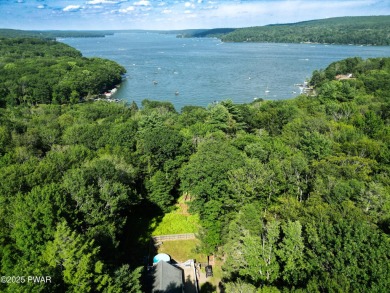Lake Home For Sale in Lake Ariel, Pennsylvania