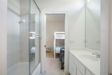 Stunning transitional home in sought after manned gated Keene's - photo 26