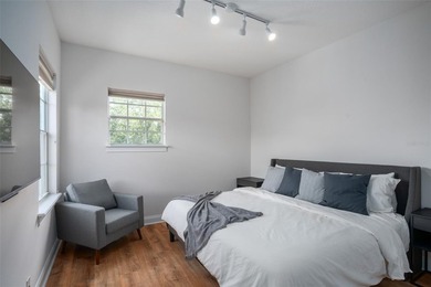 Stunning transitional home in sought after manned gated Keene's - photo 30