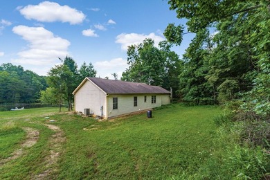 **Agent Owned** Taken down to the studs and rebuilt. This 3-bed - photo 44