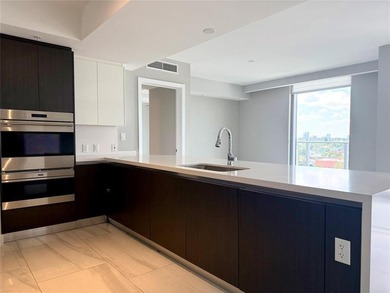 PRICED TO SELL !!! this sparkling new 2/2 condo in the luxury - photo 5
