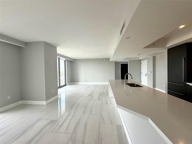 PRICED TO SELL !!! this sparkling new 2/2 condo in the luxury - photo 7