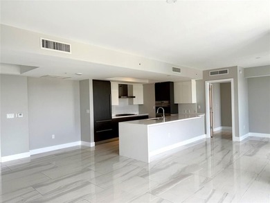 PRICED TO SELL !!! this sparkling new 2/2 condo in the luxury - photo 8