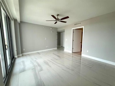 PRICED TO SELL !!! this sparkling new 2/2 condo in the luxury - photo 10