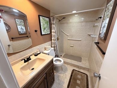 Welcome to your FIRST-FLOOR, LAKE VIEW, 1 BEDROOM CONDO in the - photo 9