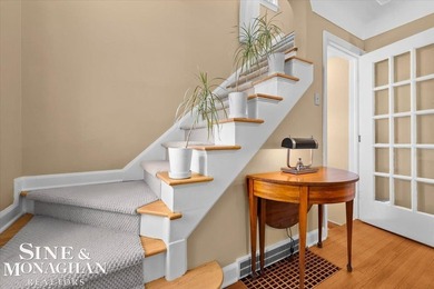 Meticulously cared for and rich in keeping of its 1930s design - photo 24
