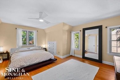 Meticulously cared for and rich in keeping of its 1930s design - photo 26