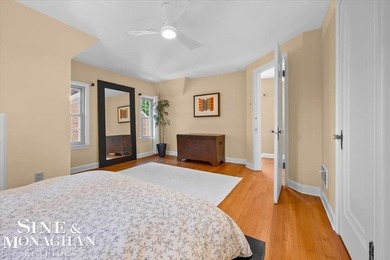 Meticulously cared for and rich in keeping of its 1930s design - photo 27