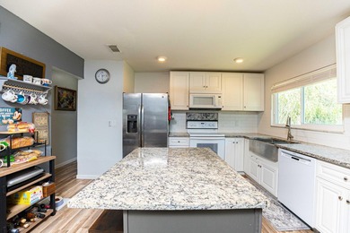 Welcome to this beautifully updated 3-bedroom, 2-bath home, this - photo 5