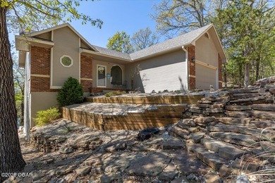 Stunning Lakefront Retreat - Fully Furnished & Nightly Rental - photo 3