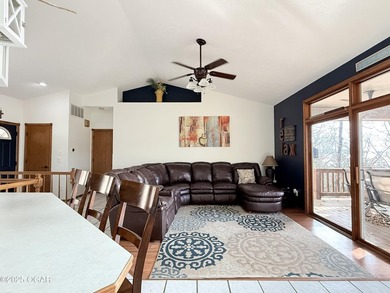 Stunning Lakefront Retreat - Fully Furnished & Nightly Rental - photo 7