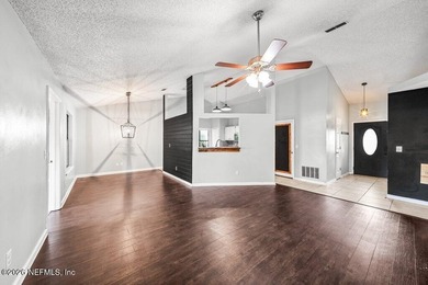 Welcome home to this charming 3-bedroom, 2-bath residence - photo 6