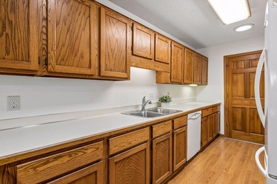 Welcome to comfortable living, private rear facing unit with - photo 13