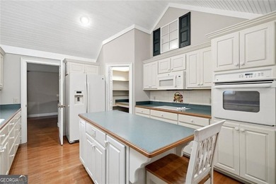 48hour kickout clause in place; home is under contract but still - photo 24