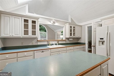 48hour kickout clause in place; home is under contract but still - photo 27
