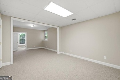 48hour kickout clause in place; home is under contract but still - photo 40