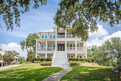 Welcome to one of Ocean Springs East Beach's most exceptional - photo 2