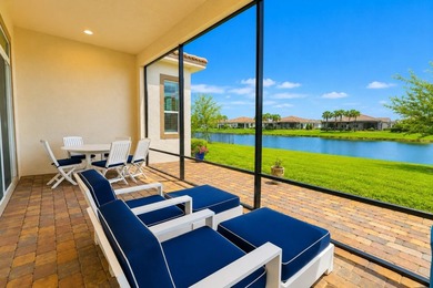 Welcome to both a home and community with endless luxury - photo 2