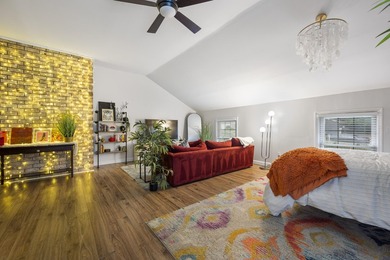 Absolutely stunning 5 bed 3.5 bath in Kings Grant. This stately - photo 13